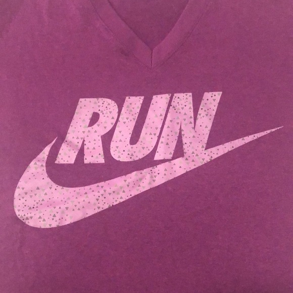 Nike running Dri-Fit T-shirt short sleeve in purple with Run saying and swoosh - Picture 3 of 7
